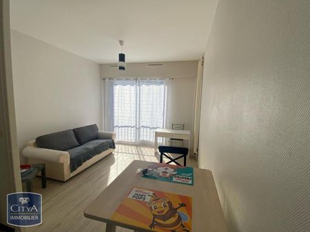 Location Appartement 1 pièce 24m² BLOIS 41000 - Photo 2