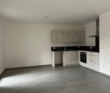 Location Appartement 3 pièces 69m² COGNIN 73160 - Photo 2