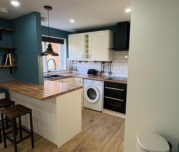2 bedroom ground floor maisonette to rent - Photo 3