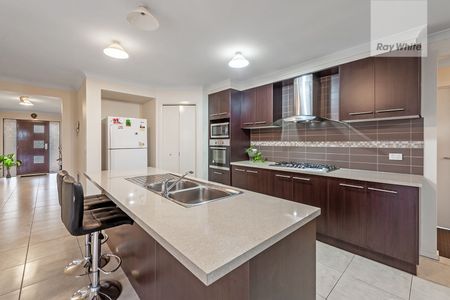 Grand Family Home - Photo 4