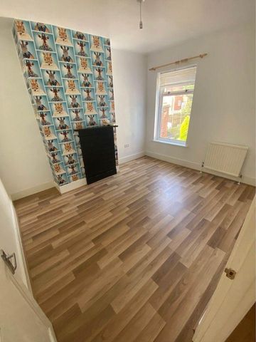 3 bedroom terraced house to rent - Photo 3