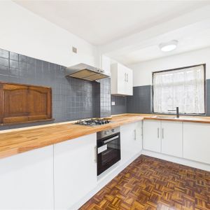 Hone Hill, Sandhurst Hone Hill, Sandhurst - Photo 2