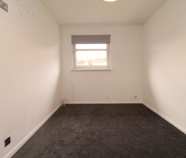 2 bedroom end of terrace house to rent - Photo 5