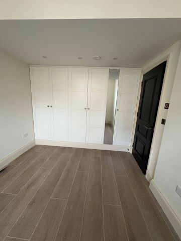 4 Bed Semi-Detached House, Narbonne Avenue, SW4 - Photo 2