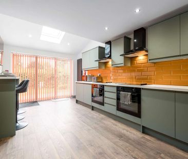 8 bedroom property to rent - Photo 3