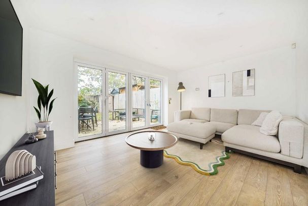 4 bedroom house to rent - Photo 1