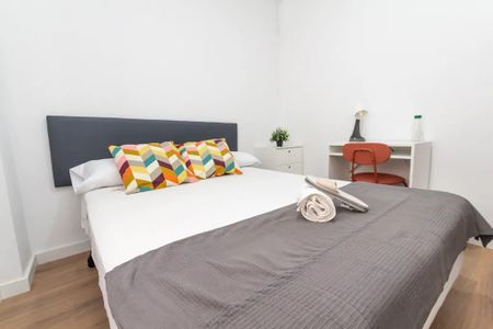 Calle Lozano de Torres, Málaga, Andalusia 29013 - Photo 4