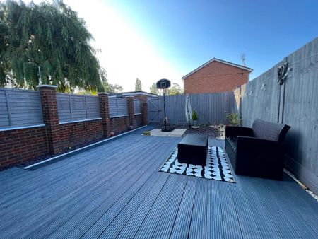 3 bedroom terraced house to rent - Photo 5