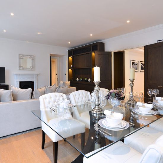 Two Bedrooms Apartment in Duke Street, Mayfair W1K - Photo 1