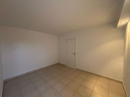 Duplex-appartement met extra zolderkamer + garagebox in het centrum! - Foto 5
