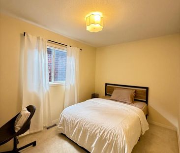 For Lease - 5647 Stella Lane, Burlington, Ontario - Photo 2