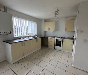 Gleadmere, Widnes, Cheshire, WA8 - Photo 4