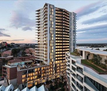 Immaculate 2 Bedroom Overlooking Georges River - Photo 1