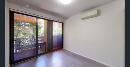 Position Perfect - Photo 4