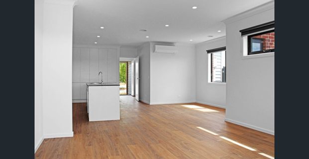 ELEGANT NEW HOME - Photo 1