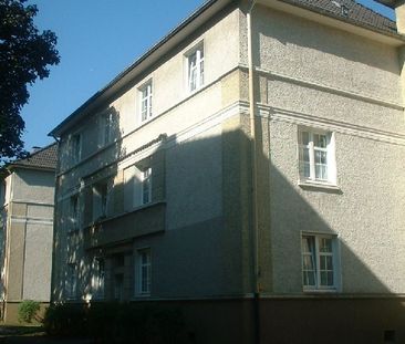 *** Modernisierte Altbauwohnung mit toller Wohnküche und Loggia zu ... - Photo 4