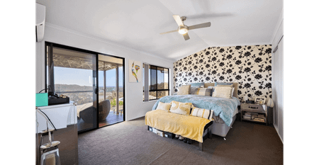 Fully Furnished Luxury Home Free Electricity! Up to 40kw per day* - Photo 2