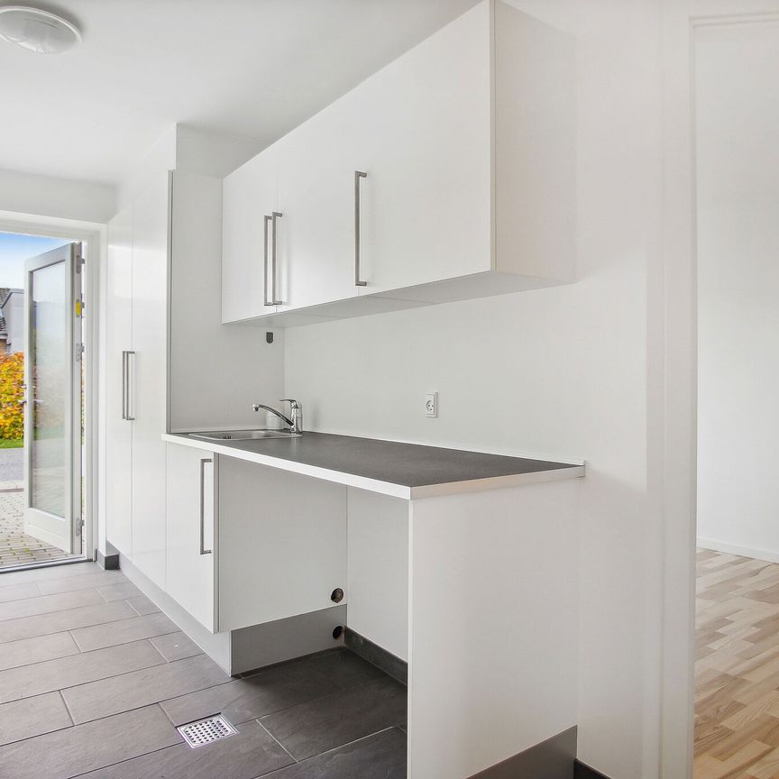 4-vær. rækkehus med egen terrasse - Photo 1