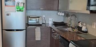 2 bed/2 bath condo - Queen West - Photo 2