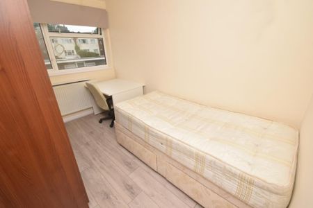 5 bedroom house to rent - Photo 2