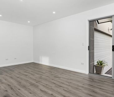 Two Bedroom Home - Includes Electricity And Water Usage - Photo 3