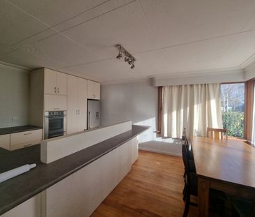 Charming on Hillary - Photo 5