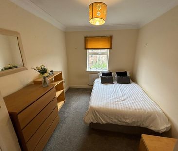 4 bedroom terraced house to rent - Photo 5