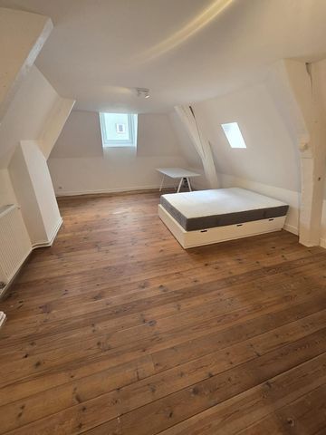 ROOM AVAILABLE in a Unique, Spacious & Creative Home - Photo 4