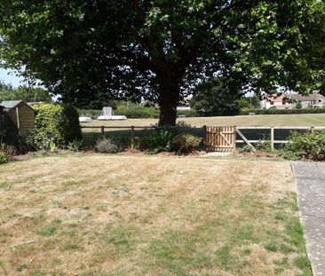 4 bedroom link detached house to rent - Photo 2