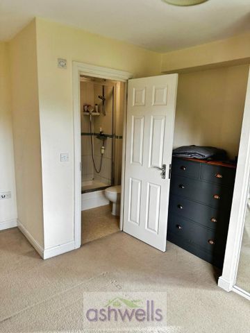2 bedroom flat to rent - Photo 3