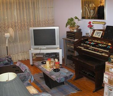 Grand 4 1/2 Chauffe A Louer - Photo 1