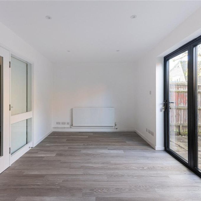 2 bedroom terraced house to rent - Photo 1