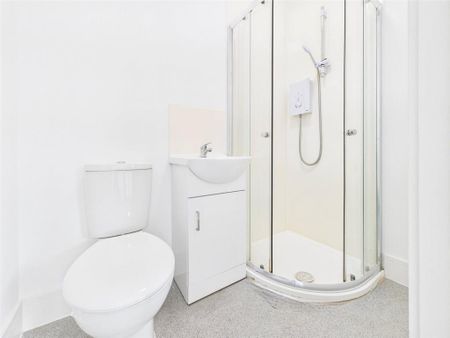 Property to rent - Photo 4