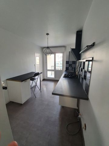 Location Appartement 3 pièces 72m² - Photo 4