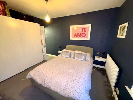 2 bedroom terraced house to rent - Photo 2