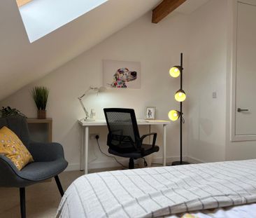 1 bedroom in a house share to rent - Photo 3