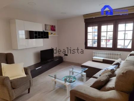 Alquiler de piso en Calle Caveda - Photo 2