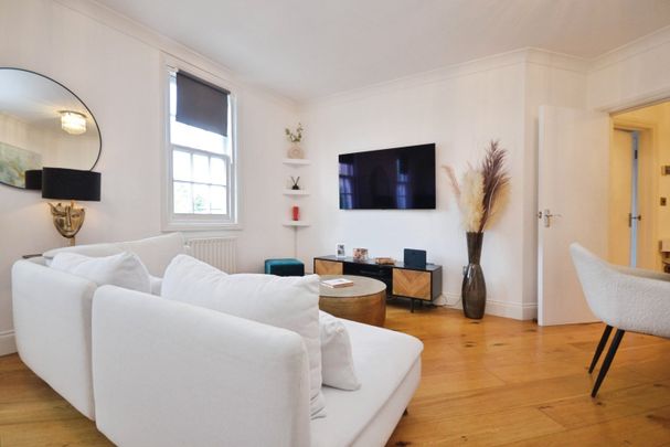 Flat to rent - Pickhurst Lane, Bromley, BR2 - Photo 1