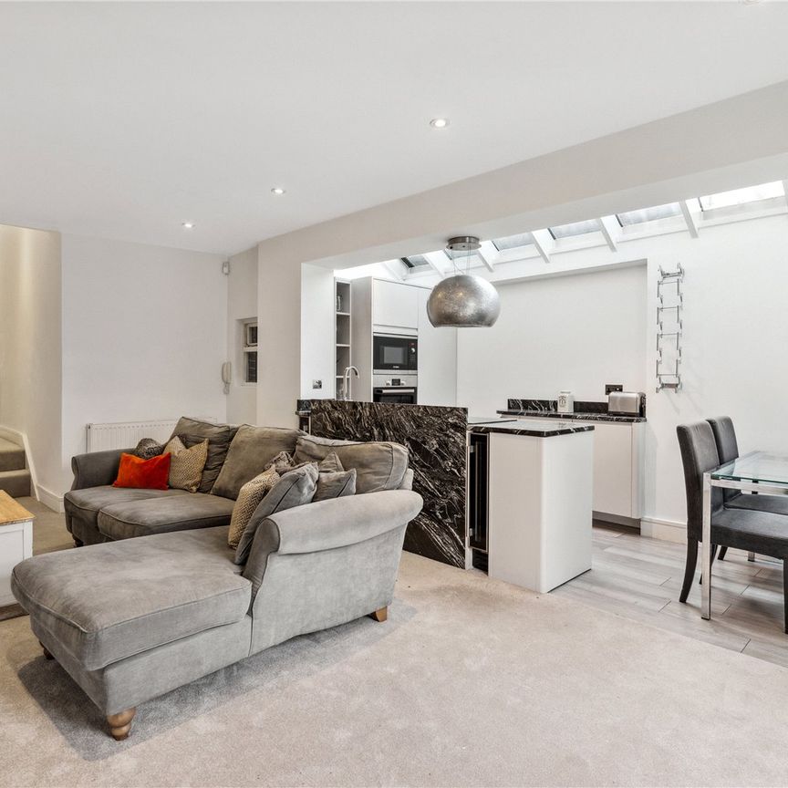 Margravine Gardens, Brook Green, W6, London - Photo 1