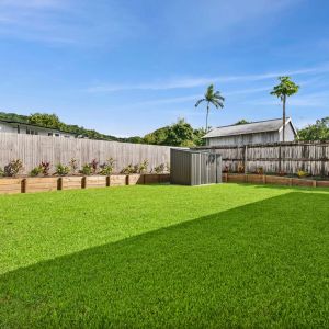 Spacious home with premium finishes and multiple living areas - Photo 3
