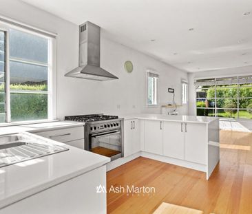 Location, Location, Location! - Photo 4