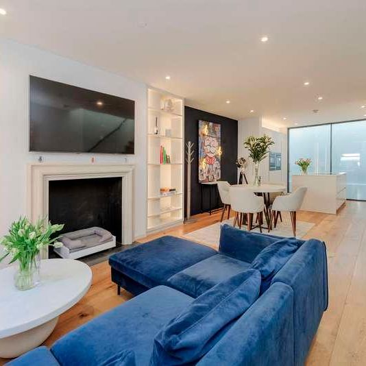 Gregory Place, W8 - Photo 1