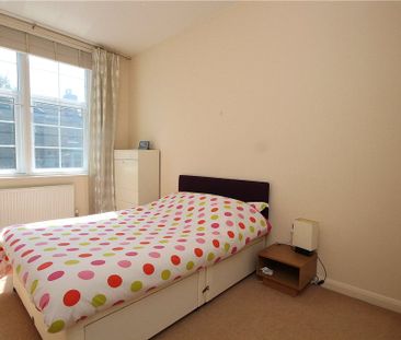 Glenhurst Road, Brentford, TW8 0FE - Photo 1