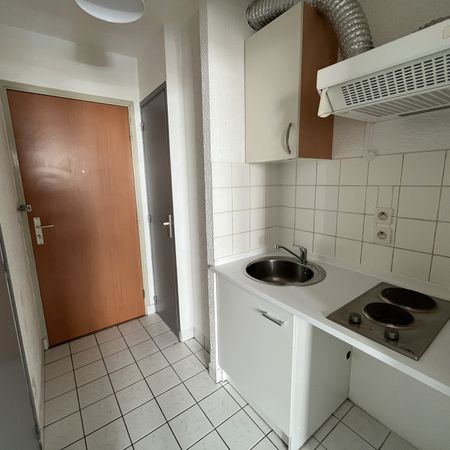 Location Appartement 1 pièce 17m² CLERMONT FERRAND 63000 - Photo 3