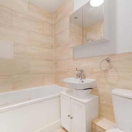 Nevern Square, SW5 - Photo 4