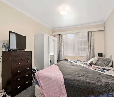 Charming 2BR Unit in Avalon! - Photo 4