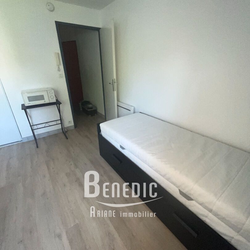 Location Appartement 1 pièce 18m² - Photo 1