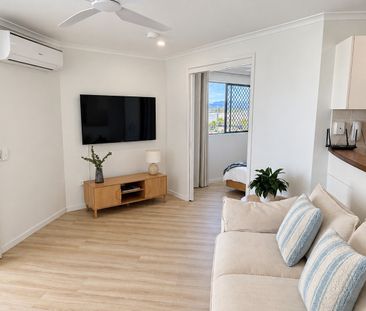 Fully Furnished Beachside Apartment - Available Now - Photo 2