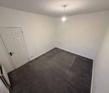 3 bedroom flat to rent - Photo 5