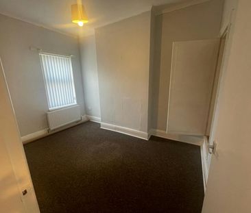 Terraced House to rent on - Photo 4